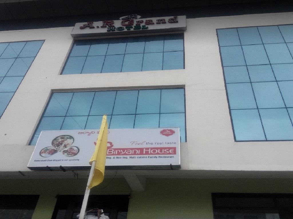 A.R Grand Hotel Visakhapatnam Bagian luar foto