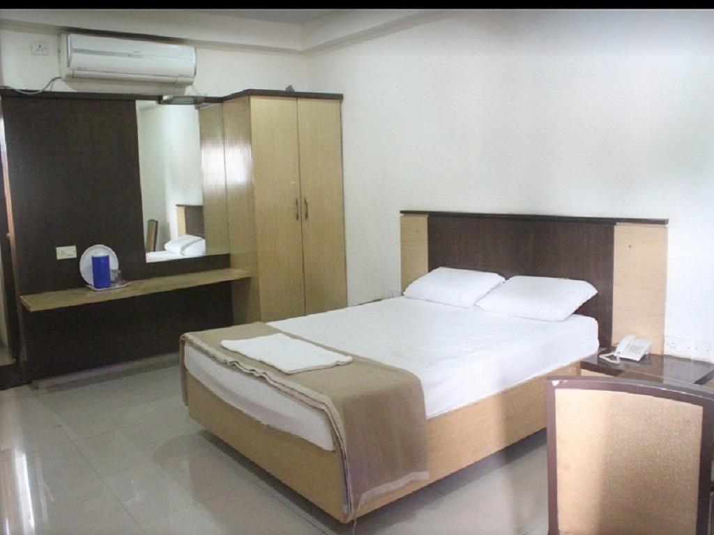A.R Grand Hotel Visakhapatnam Bagian luar foto
