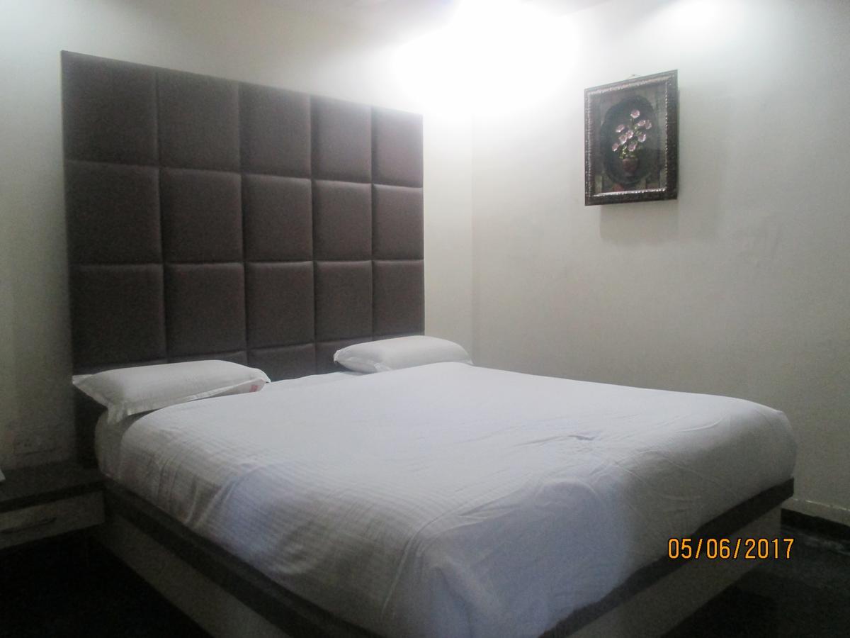A.R Grand Hotel Visakhapatnam Bagian luar foto
